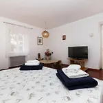 Vakantiehuis Red House *