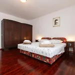 Vakantiehuis Red House *
