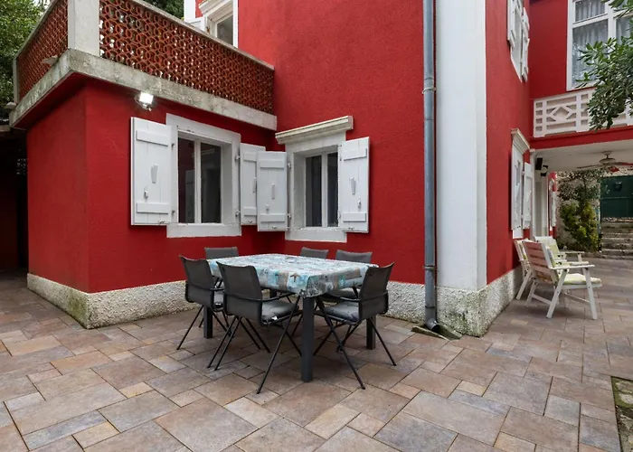 Holiday home Red House