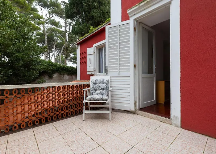 Red House * Lussingrande