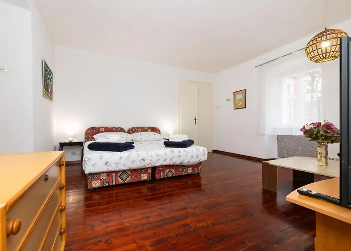 Red House Casa vacanze Lussingrande